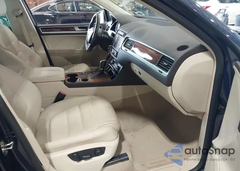 2014 Volkswagen Touareg V6 from USA, damaged, VIN WVGEF9BP8ED002061